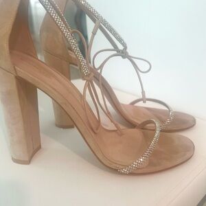 💥 SALE Gianvito Rossi Elegant Beige Strappy Heels